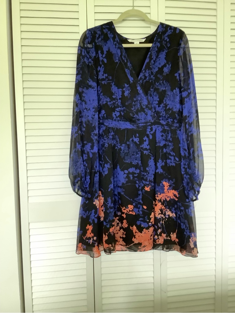 DVF silk chiffon Floral V-Neck Dress